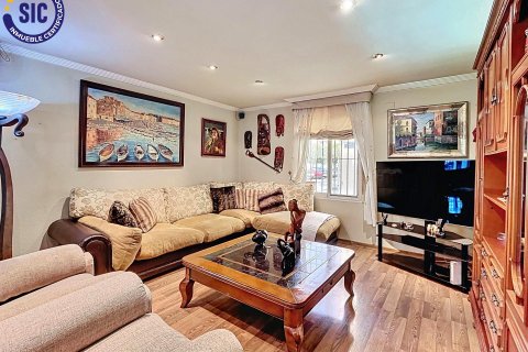 Huoneisto myytävänä Valencia, Espanja, 5 makuuhuonetta, 181 m2 No. 139034 - kuva 7