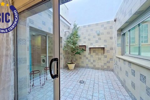 Huvila myytävänä Chiva, Valencia, Espanja, 4 makuuhuonetta, 238 m2 No. 139035 - kuva 17