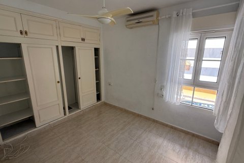 Kaupunkipientalo myytävänä Alicante, Espanja, 2 makuuhuonetta, 134 m2 No. 138237 - kuva 4