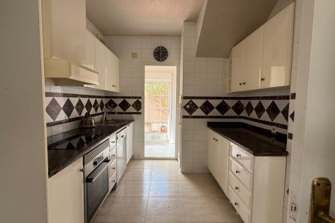 Kaupunkipientalo myytävänä Alicante, Espanja, 2 makuuhuonetta, 134 m2 No. 138237 - kuva 17