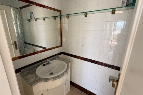Kaupunkipientalo myytävänä Alicante, Espanja, 2 makuuhuonetta, 134 m2 No. 138237 - kuva 13