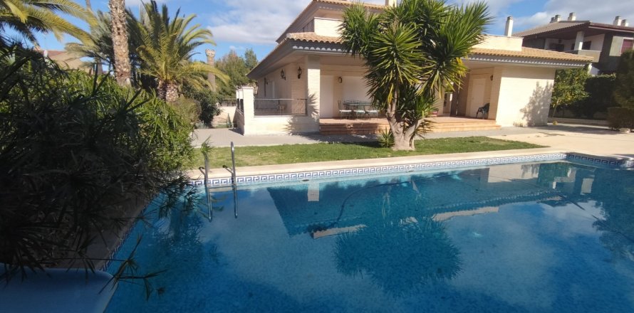 Villa Elda, Alicante, Spain 4 bedrooms, 414 sq.m. No. 138242