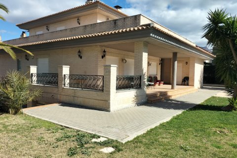Villa for sale Elda, Alicante, Spain 4 bedrooms, 414 sq.m. No. 138242 - photo 3