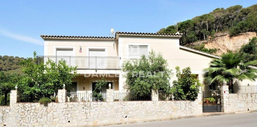 Dom w Lloret de Mar, Girona, Hiszpania 4 sypialnie, 200 mkw. nr 177250