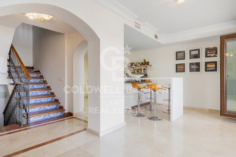 Casa adosada en venta en Benahavís, Málaga, España 5 dormitorios, 333 m2 No. 158808 - foto 8