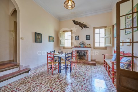 Dom w Girona, Hiszpania 7 sypialni, 308 mkw. nr 158814 – zdjęcie 11