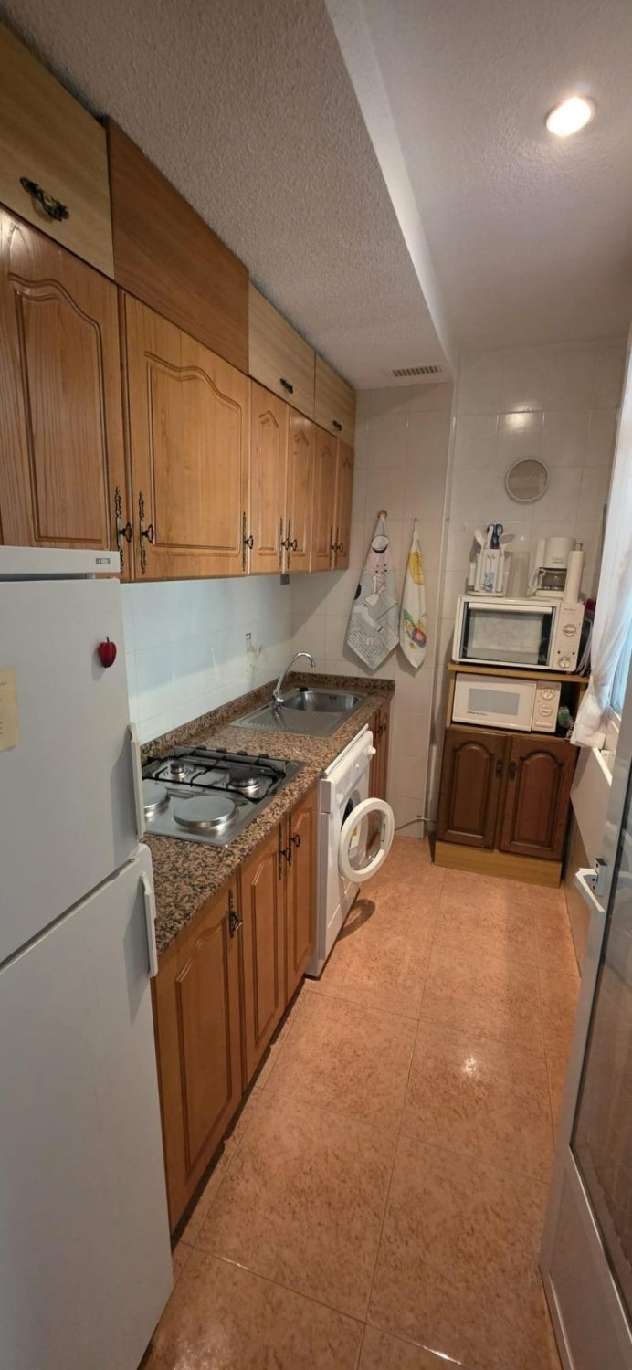 Apartamento en Torrevieja, Alicante, España 1 dormitorio, 50 m2 No. 193364