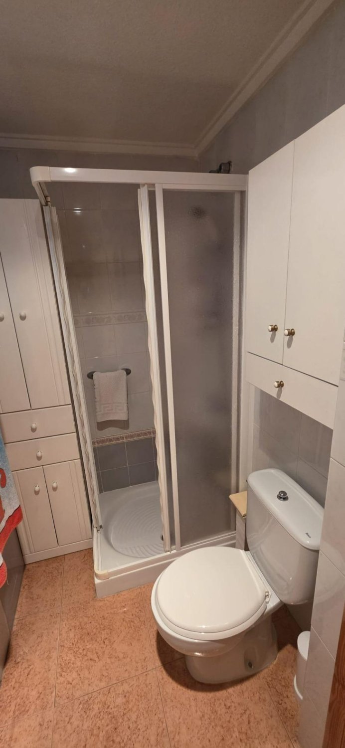Apartamento en Torrevieja, Alicante, España 1 dormitorio, 50 m2 No. 193364