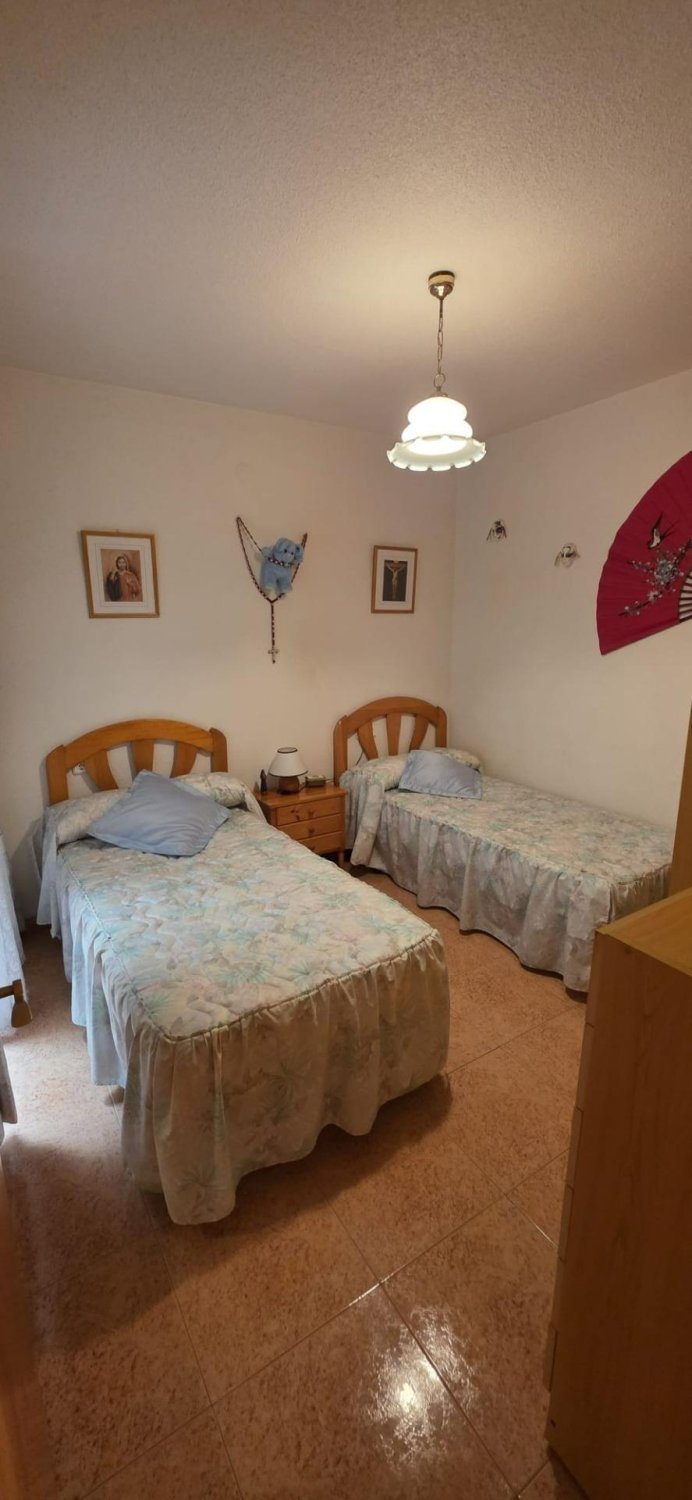 Apartamento en Torrevieja, Alicante, España 1 dormitorio, 50 m2 No. 193364