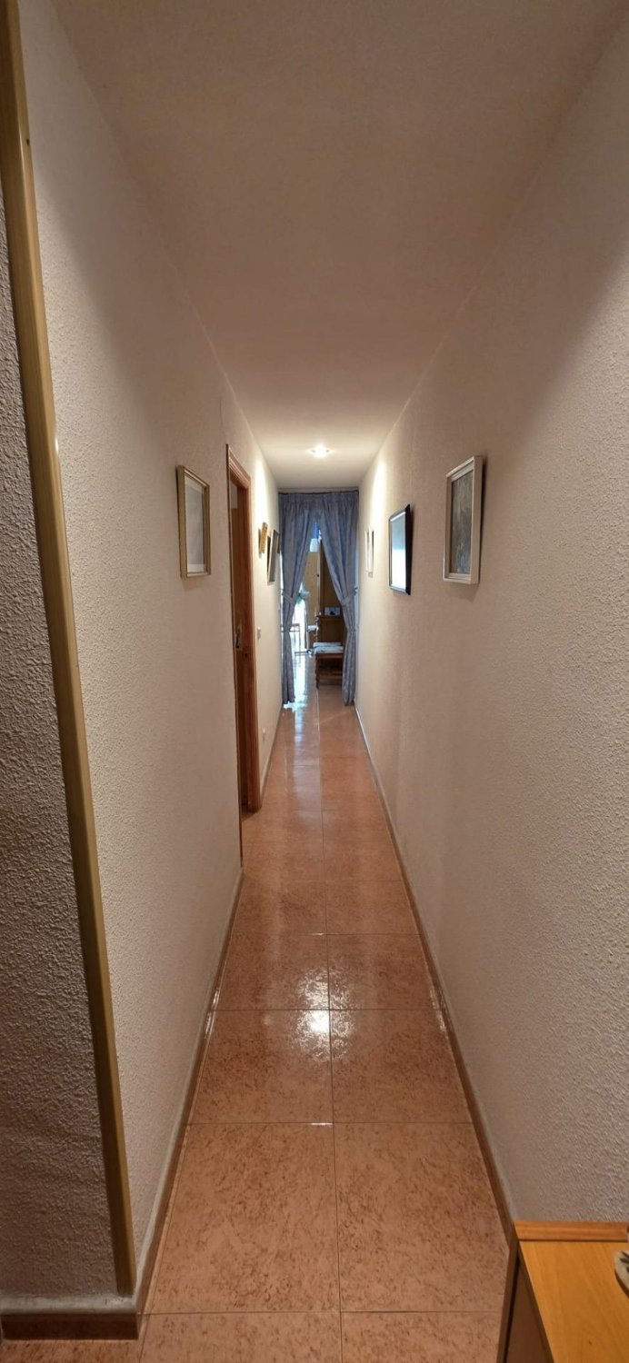 Apartamento en Torrevieja, Alicante, España 1 dormitorio, 50 m2 No. 193364