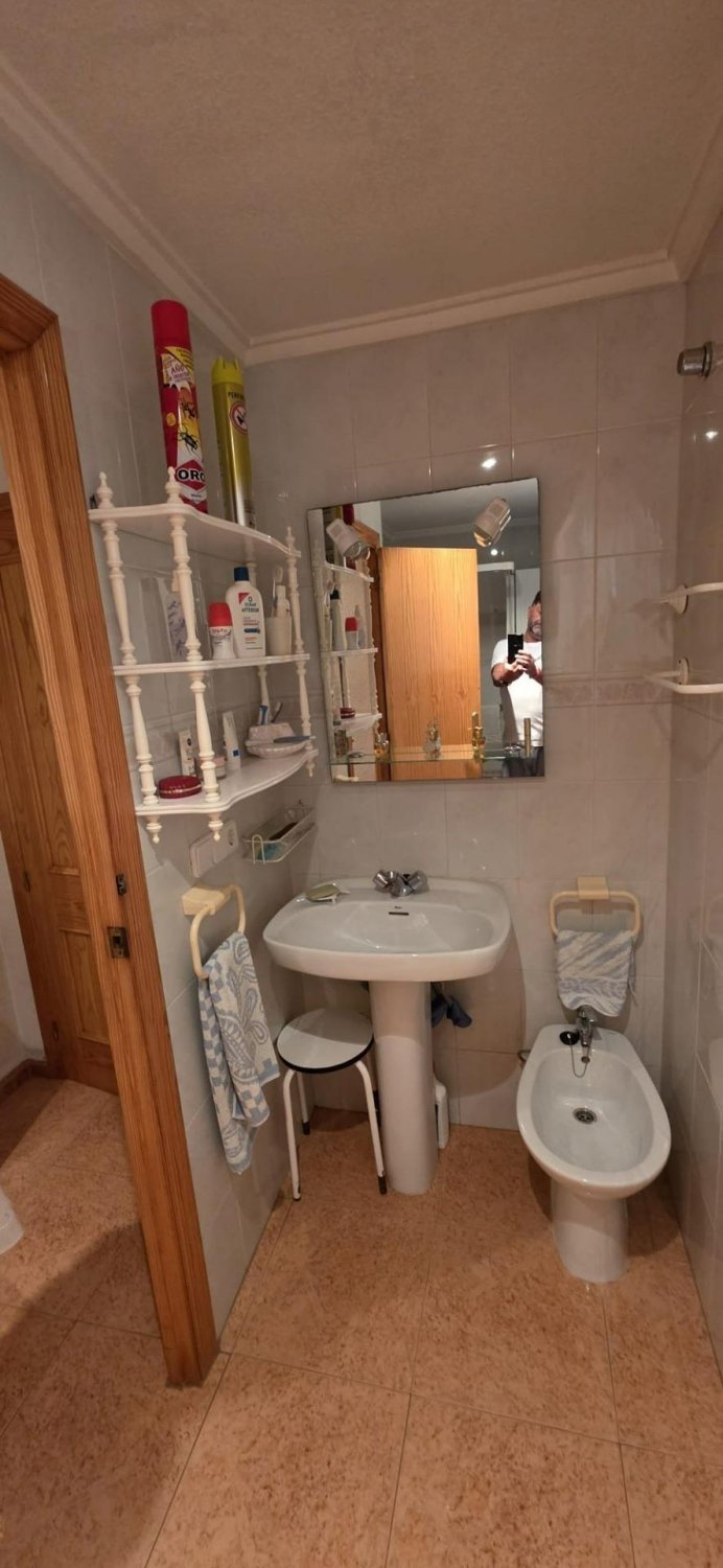 Apartamento en Torrevieja, Alicante, España 1 dormitorio, 50 m2 No. 193364