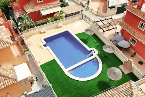 Huvila myytävänä Los Montesinos, Alicante, Espanja, 3 makuuhuonetta, 89 m2 No. 193366 - kuva 2