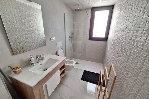 Dzīvoklis pārdošanā Punta Prima, Alicante, Spānijā 2 istabas, 76 m2 Nr. 193369 - attēls 8