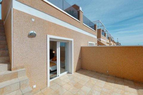 Huoneisto myytävänä Pilar de la Horadada, Alicante, Espanja, 3 makuuhuonetta, 81 m2 No. 134759 - kuva 3
