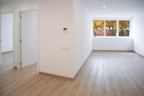 Apartment à vendre à Barcelona, Espagne, 2 chambres, No. 141109 - photo 8