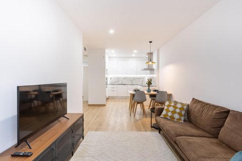 Apartment for sale in Barcelona, Spain 2 bedrooms, No. 141111 - photo 11