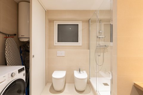 Apartment for sale in Barcelona, Spain 2 bedrooms, No. 141111 - photo 7