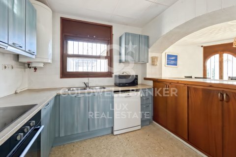 House for sale in Empuriabrava, Girona, Spain 3 bedrooms, 160 sq.m. No. 156969 - photo 8