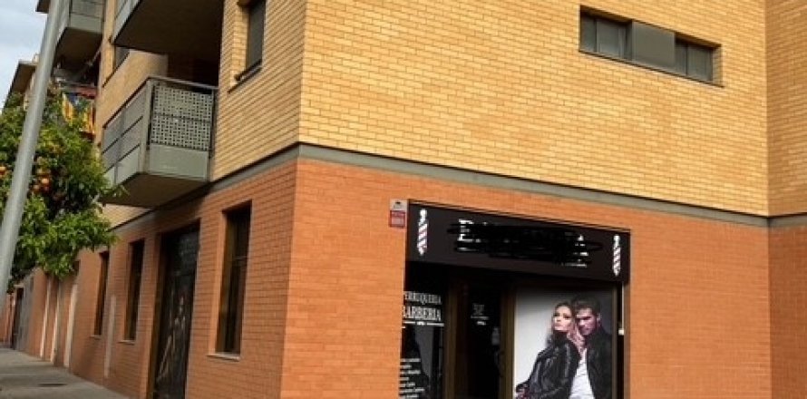 Commercial property in Tortosa, Tarragona, Spain 148 sq.m. No. 185823
