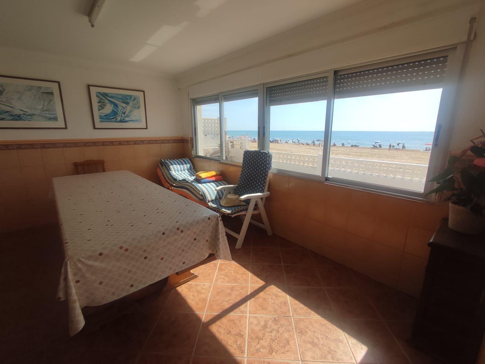Villa i Guardamar del Segura, Alicante, Spanien 5 sovrum, 199 kvm. Nr. 79018