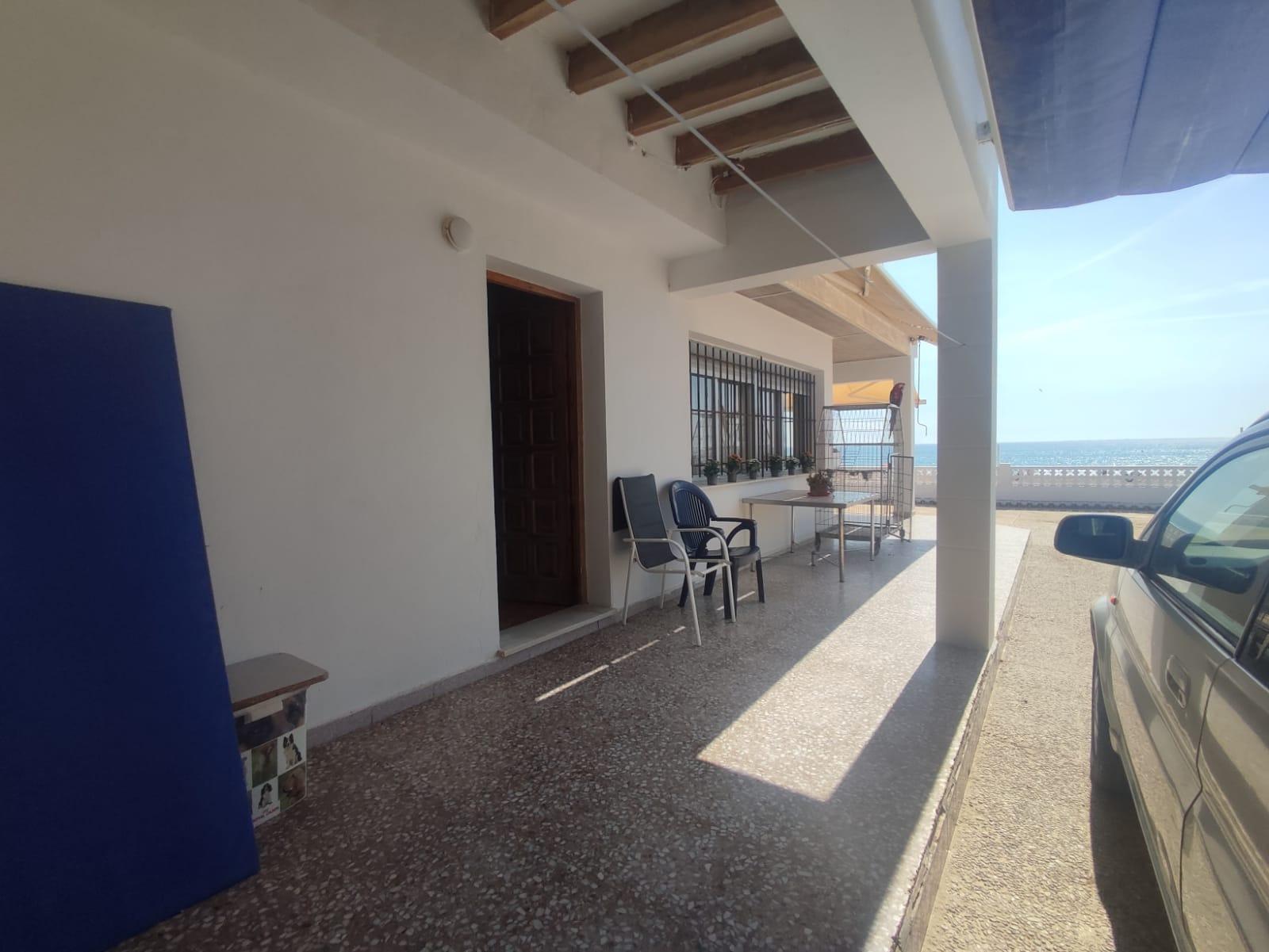 Villa i Guardamar del Segura, Alicante, Spanien 5 sovrum, 199 kvm. Nr. 79018