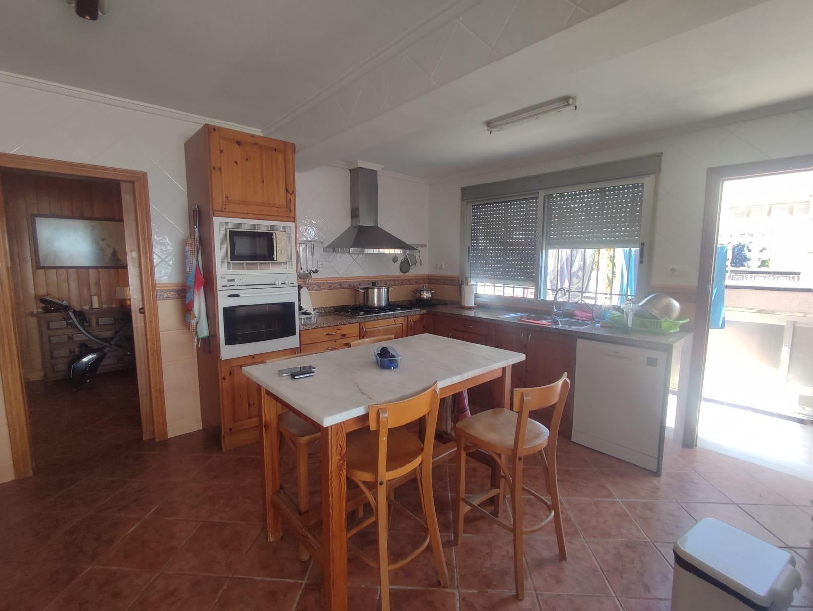 Villa i Guardamar del Segura, Alicante, Spanien 5 sovrum, 199 kvm. Nr. 79018