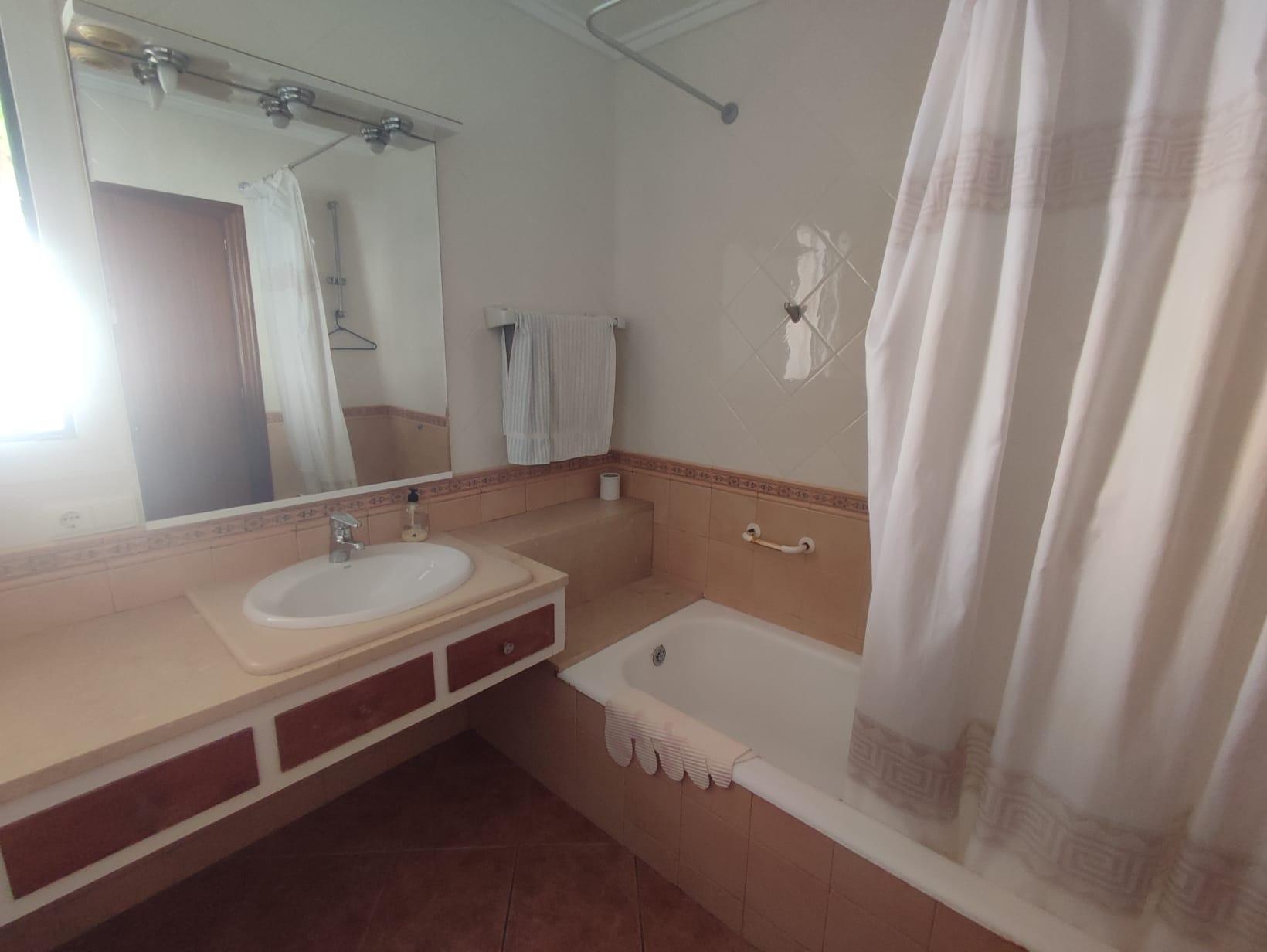 Villa i Guardamar del Segura, Alicante, Spanien 5 sovrum, 199 kvm. Nr. 79018