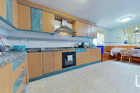 Сasa en venta en Vinyols i els Arcs, Tarragona, España 6 dormitorios, 176 m2 No. 154218 - foto 13