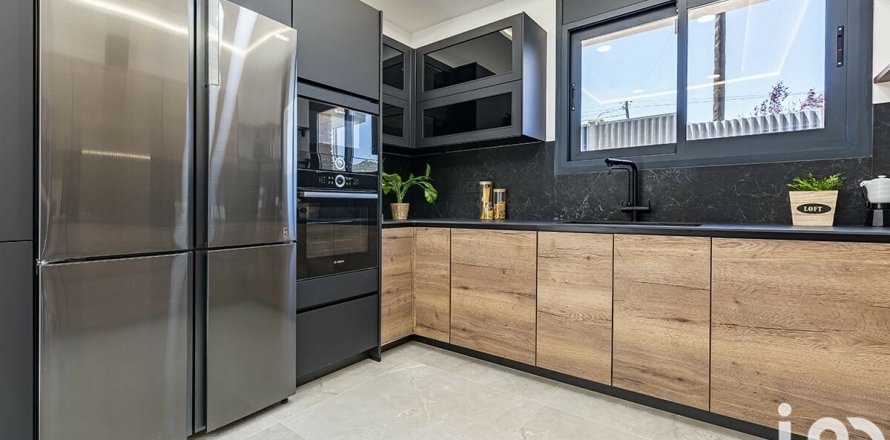 Dom w Canyelles, Barcelona, Hiszpania 5 sypialni, 332 mkw. nr 154214