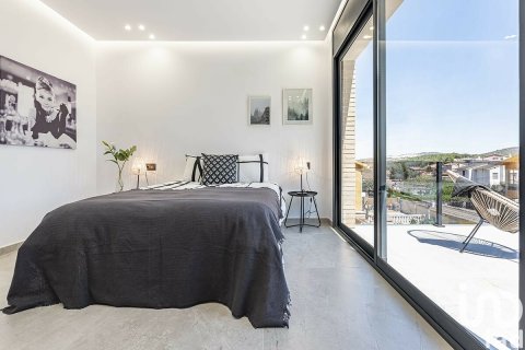 Dom w Canyelles, Barcelona, Hiszpania 5 sypialni, 332 mkw. nr 154214 – zdjęcie 17