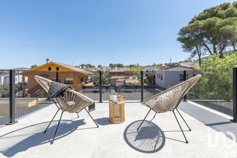 Dom w Canyelles, Barcelona, Hiszpania 5 sypialni, 332 mkw. nr 154214 – zdjęcie 27