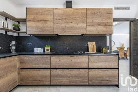 Dom w Canyelles, Barcelona, Hiszpania 5 sypialni, 332 mkw. nr 154214 – zdjęcie 2