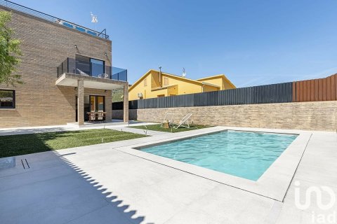 Dom w Canyelles, Barcelona, Hiszpania 5 sypialni, 332 mkw. nr 154214 – zdjęcie 6