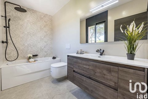 Dom w Canyelles, Barcelona, Hiszpania 5 sypialni, 332 mkw. nr 154214 – zdjęcie 15