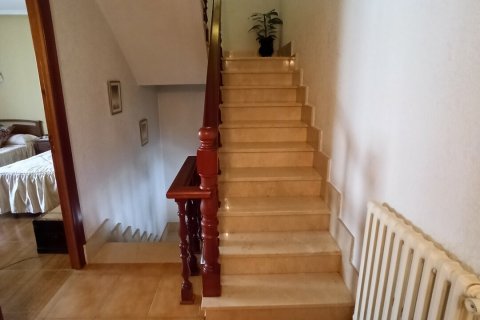 Сasa en venta en Cuadros, León, España 5 dormitorios, 285 m2 No. 154216 - foto 29