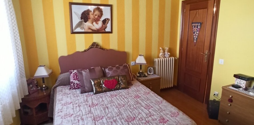 Сasa en Cuadros, León, España 5 dormitorios, 285 m2 No. 154216