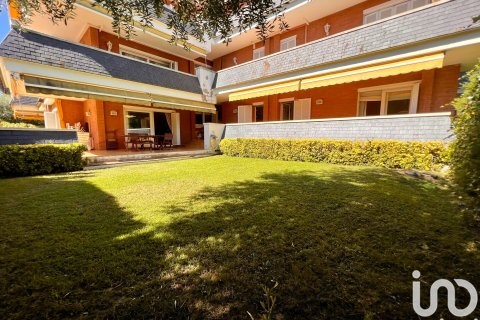 Talo myytävänä Sant Andreu de Llavaneres, Barcelona, Espanja, 4 makuuhuonetta, 180 m2 No. 154213 - kuva 2