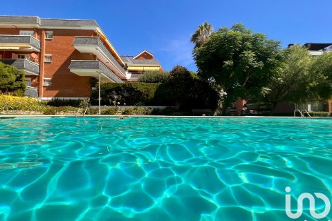 Talo myytävänä Sant Andreu de Llavaneres, Barcelona, Espanja, 4 makuuhuonetta, 180 m2 No. 154213 - kuva 3