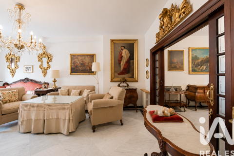 Apartment for sale in Cordoba, Spain 4 bedrooms, 300 sq.m. No. 172228 - photo 3