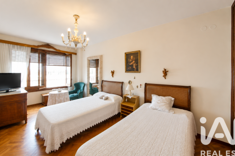 Apartment for sale in Cordoba, Spain 4 bedrooms, 300 sq.m. No. 172228 - photo 23