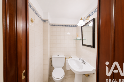 Apartment for sale in Cordoba, Spain 4 bedrooms, 300 sq.m. No. 172228 - photo 8