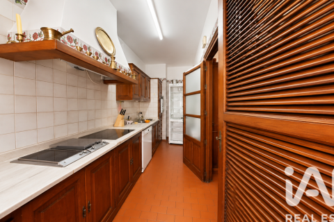 Apartment for sale in Cordoba, Spain 4 bedrooms, 300 sq.m. No. 172228 - photo 17