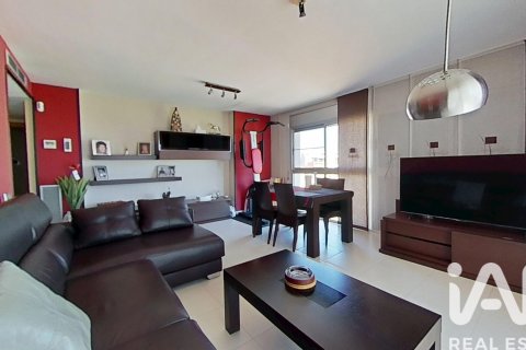 Apartment for sale in Sant Carles De La Rapita, Tarragona, Spain 2 bedrooms, 87 sq.m. No. 172229 - photo 2