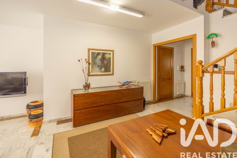 Dzīvoklis pārdošanā Vilanova i la Geltru, Barcelona, Spānijā 4 istabas, 238.73 m2 Nr. 172226 - attēls 13