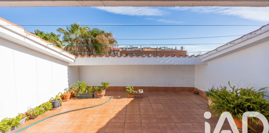 Dzīvoklis Vilanova i la Geltru, Barcelona, Spānijā 4 istabas, 238.73 m2 Nr. 172226