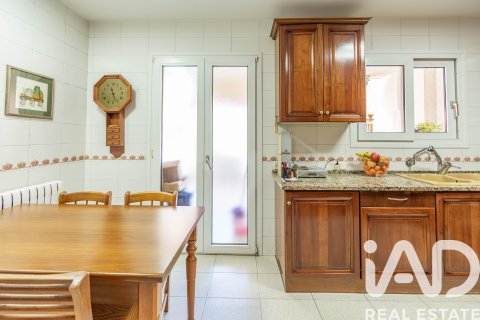 Dzīvoklis pārdošanā Vilanova i la Geltru, Barcelona, Spānijā 4 istabas, 238.73 m2 Nr. 172226 - attēls 17