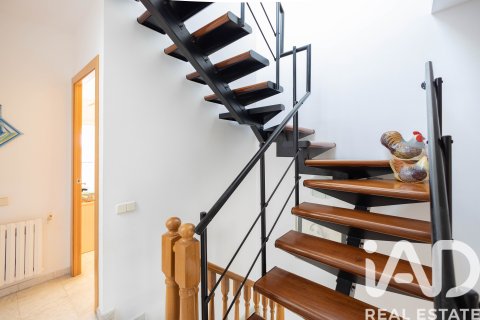 Dzīvoklis pārdošanā Vilanova i la Geltru, Barcelona, Spānijā 4 istabas, 238.73 m2 Nr. 172226 - attēls 27