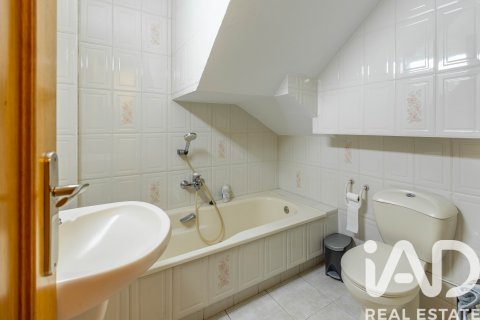 Dzīvoklis pārdošanā Vilanova i la Geltru, Barcelona, Spānijā 4 istabas, 238.73 m2 Nr. 172226 - attēls 26