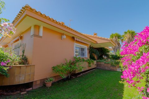 Villa à vendre Dehesa De Campoamor, Alicante, Espagne, 7 chambres, 240 m2 No. 138232 - photo 8