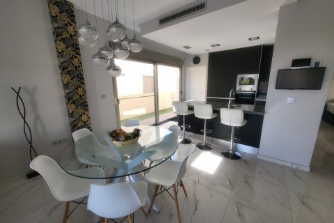 Huvila myytävänä Alicante, Espanja, 3 makuuhuonetta, 89 m2 No. 149288 - kuva 20